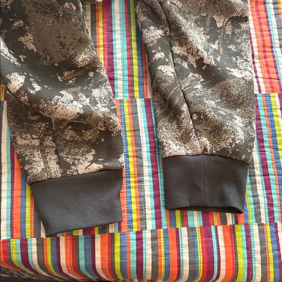 Sale $40 Nike tech fleece size medium slim fit tapered leg,  Camouflage nwt - Picture 10 of 16